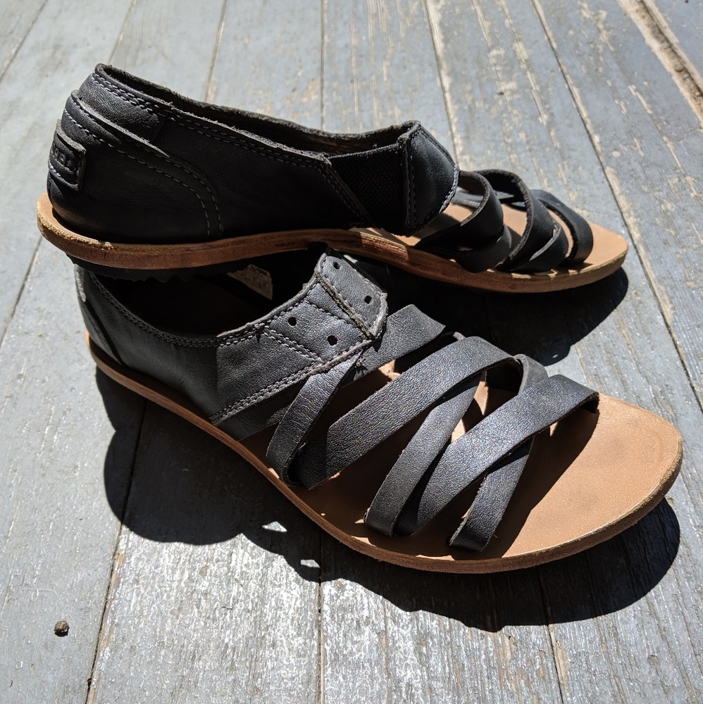 Sorel Lake Shore Sandals